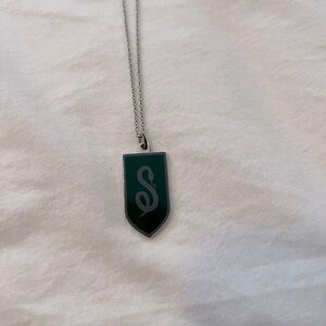 Harry potter slytherin necklace
